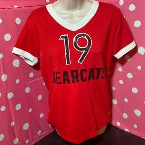 NWT M VS PINK University of Cincinnati Bearcats short sleeve shirt